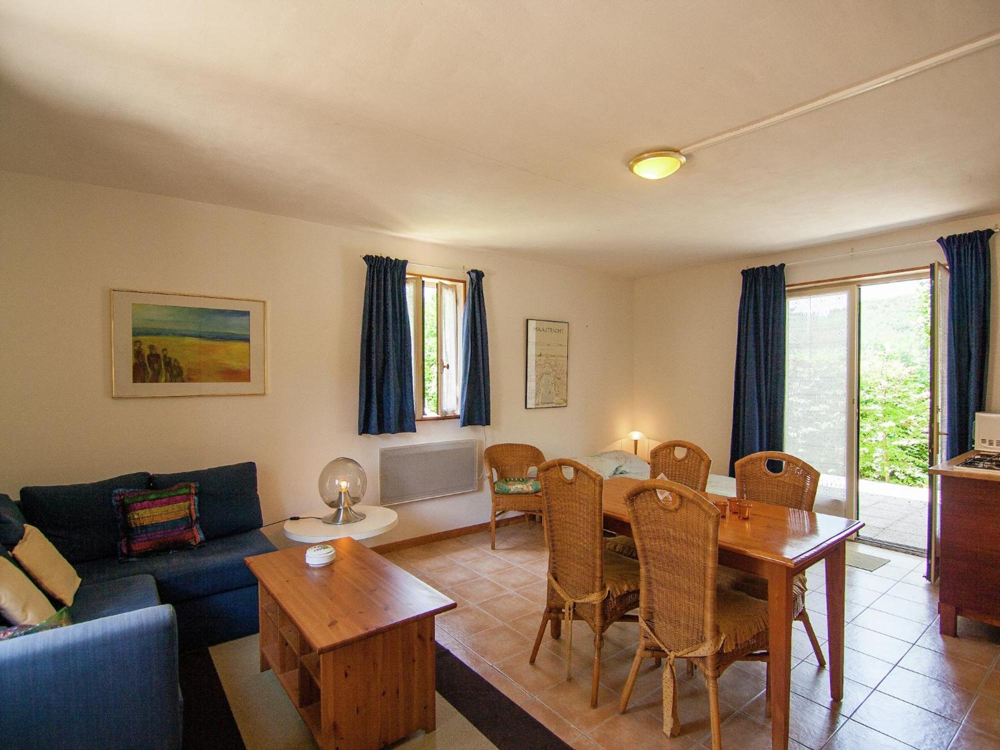 Appealing Apartment In Vezac With Swimming Pool Beynac-et-Cazenac Exterior photo