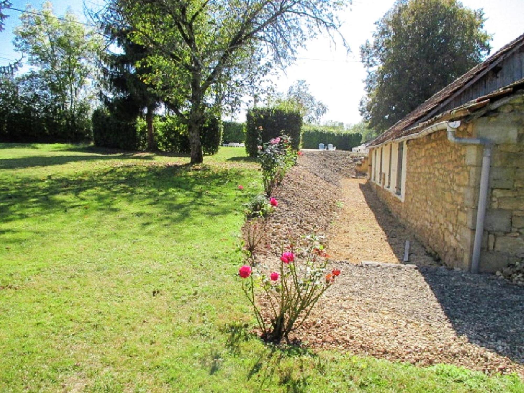 Appealing Apartment In Vezac With Swimming Pool Beynac-et-Cazenac Exterior photo