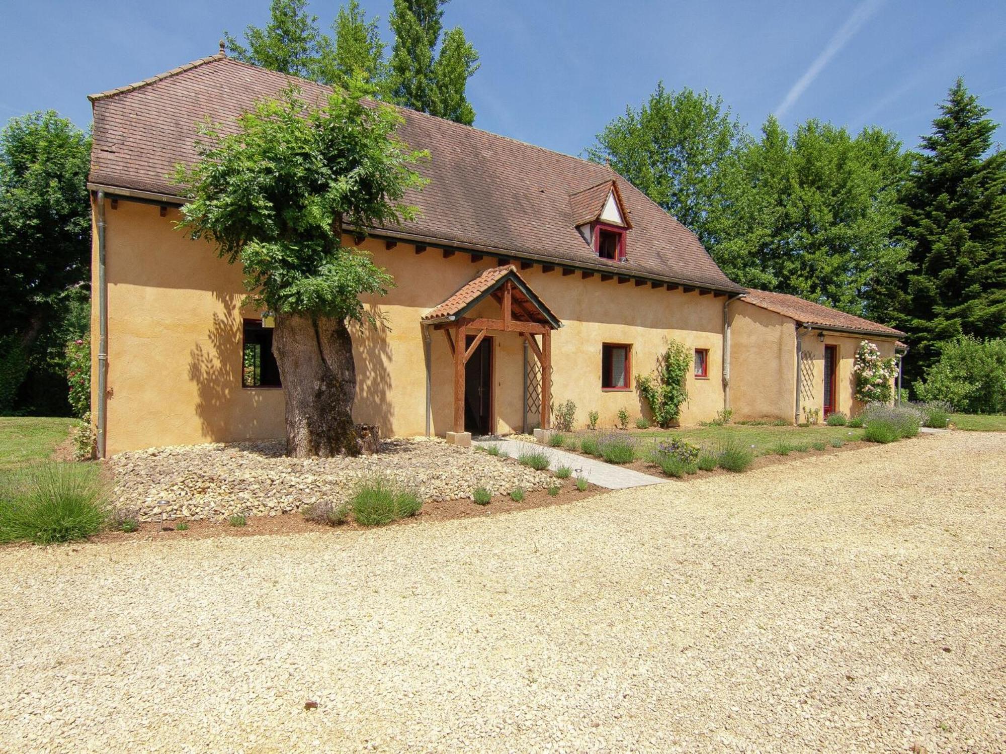Appealing Apartment In Vezac With Swimming Pool Beynac-et-Cazenac Exterior photo